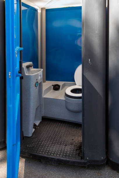 Best Portable bathroom rental  in Daleville, IN